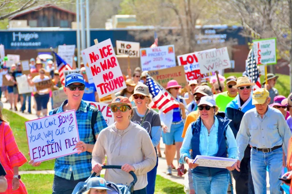 3,500 Rally in Glenwood Springs for No Kings No Cruelty March