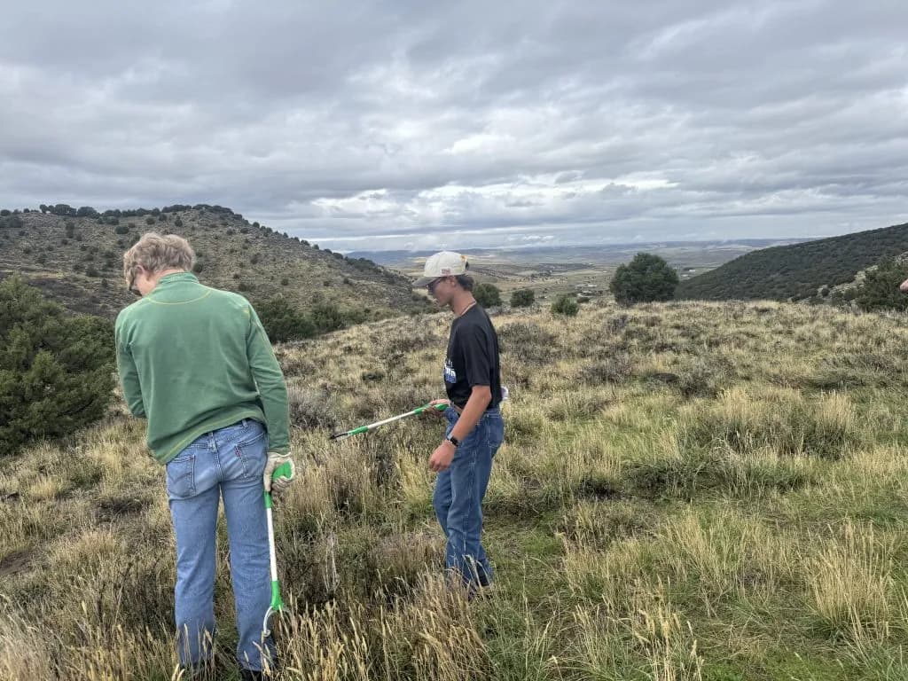 Yampatika Pairs Moffat Students With BLM Trail Work