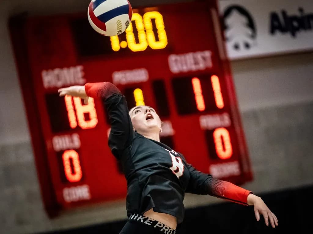 Aspen High Volleyball Sweeps Middle Park to Stay Undefeated in League