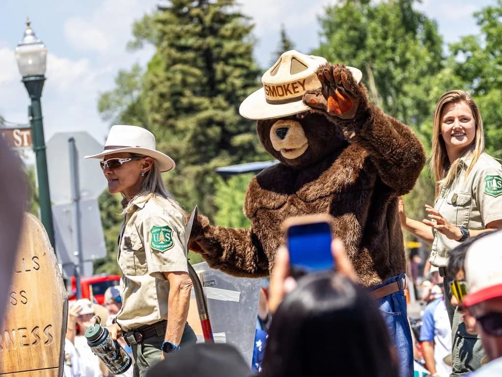 Blazing Adventures Wins Crowd Favorite at Aspen’s Old Fashioned Fourth of July Parade