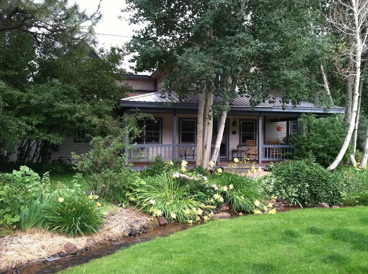 Apple Orchard Inn