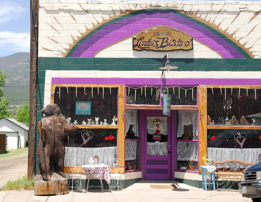 Linda's Bistro On Third St