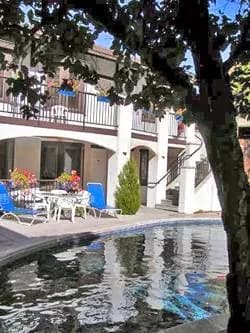 St Moritz Lodge
