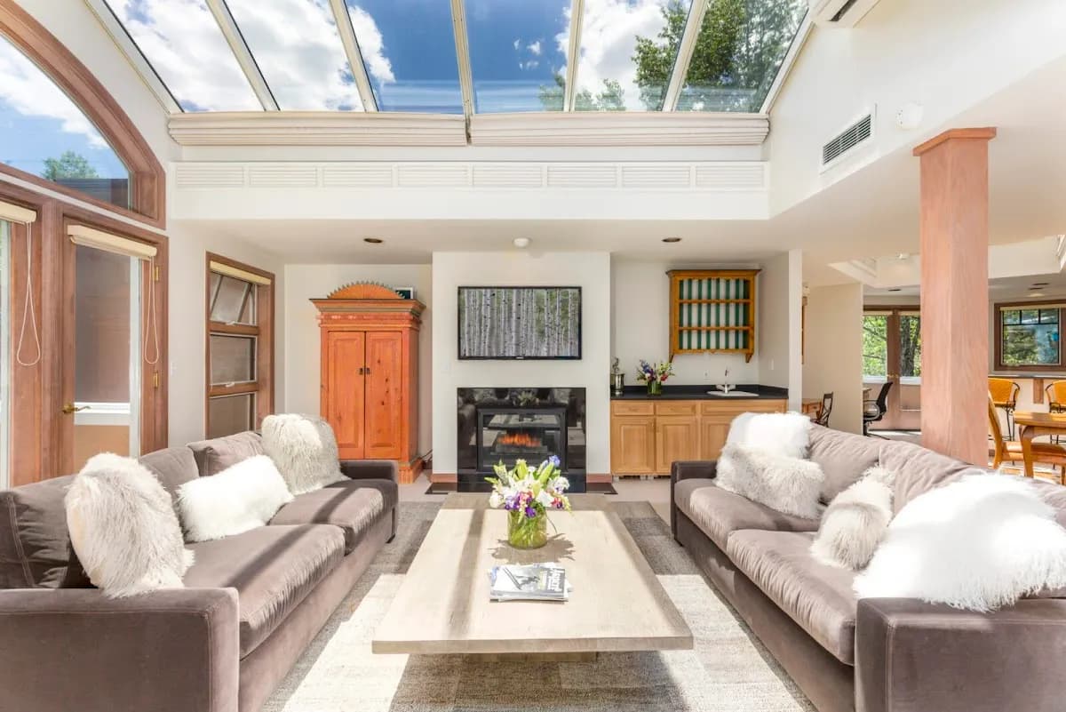 Luxury 3 Bedroom Downtown Aspen Vacation Rental with Amenities Including Heated Pool, Hot Tubs, Game Room and Spa