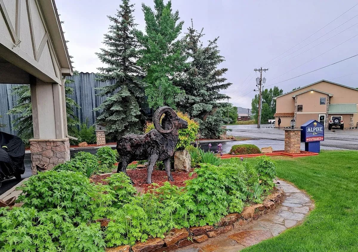 Alpine Inn and Suites of Gunnison