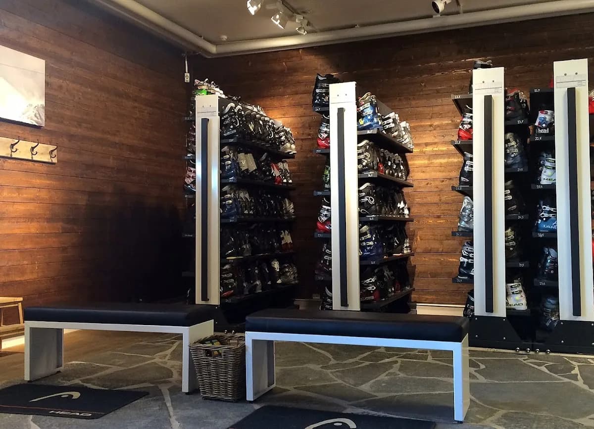 Alpine Lifestyle. Designer Ski Mtn