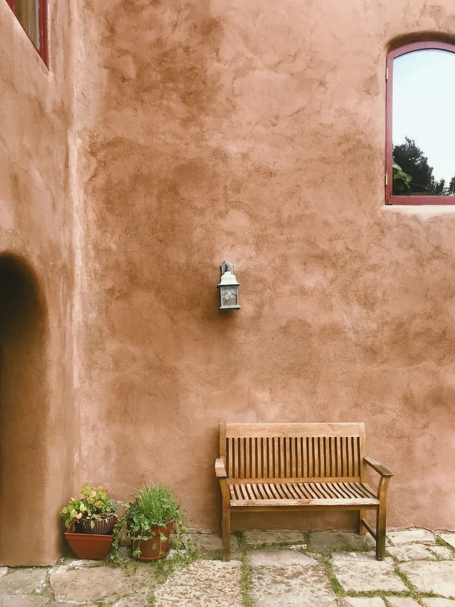 Maison de Terre - Yellow Room