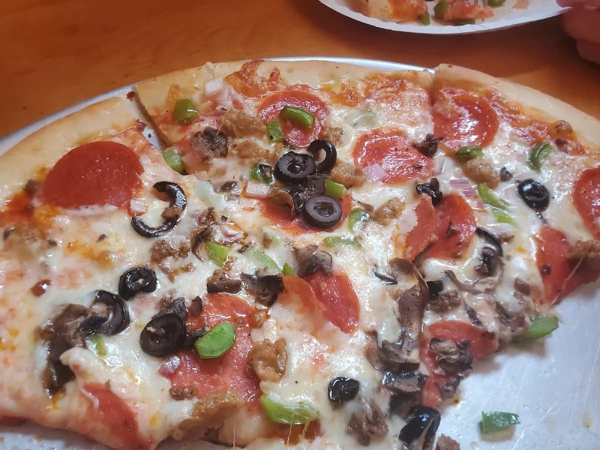 Louie's Pizza