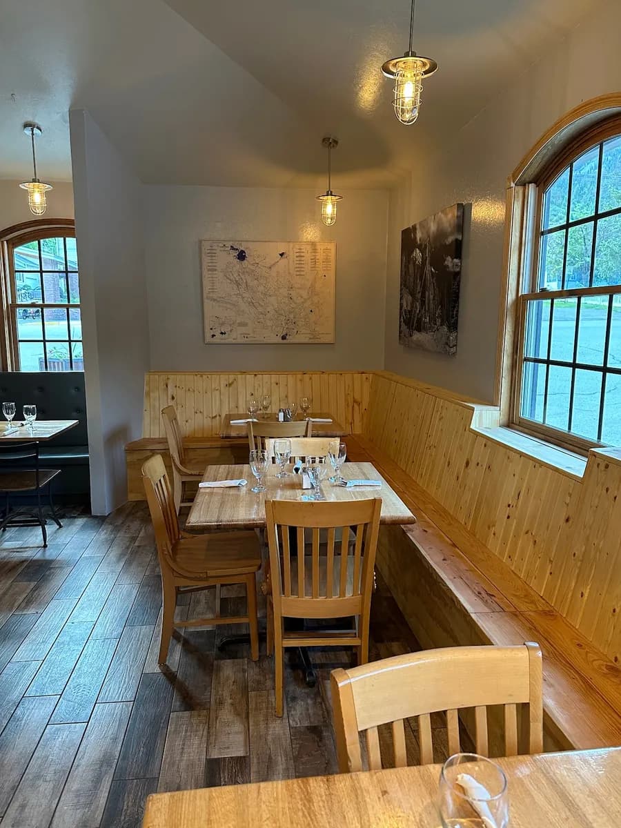 The Yankee Girl Cafe