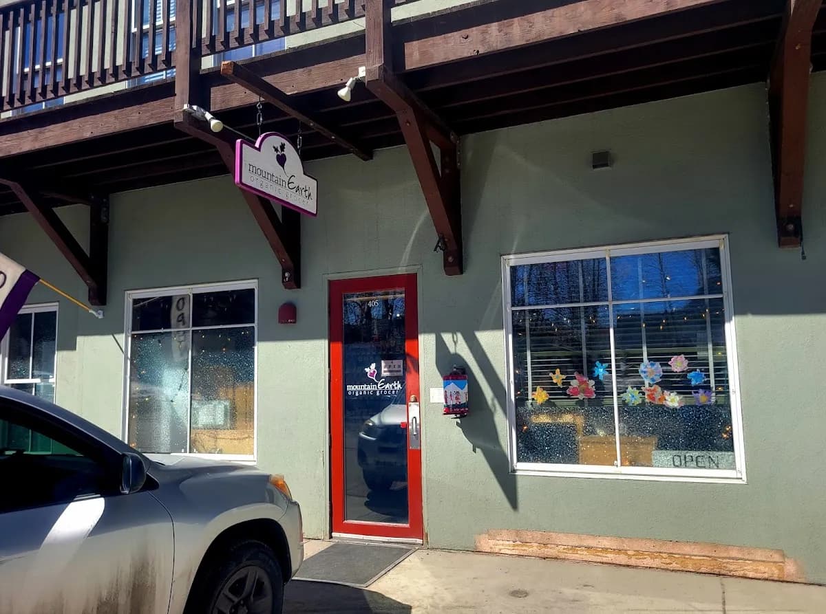 Mountain Earth Organic Grocer