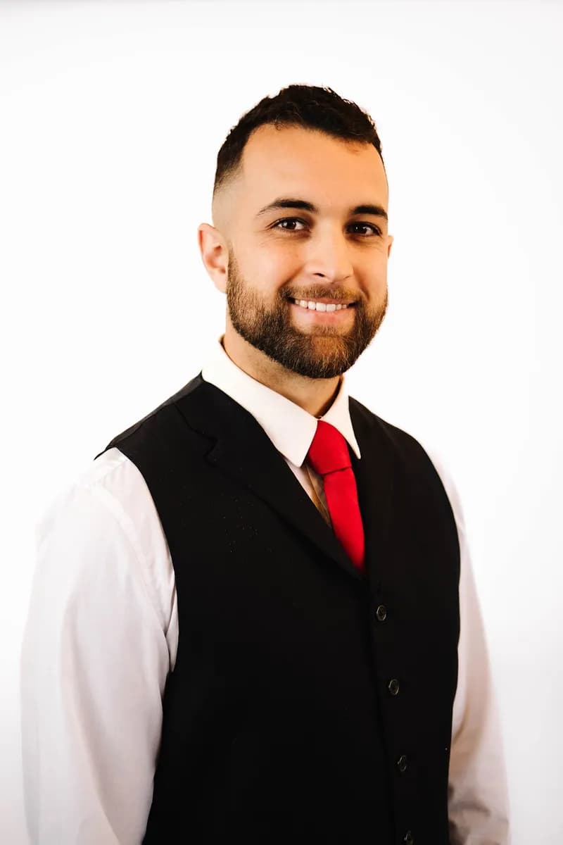 Farmers Insurance - Dominic Maes