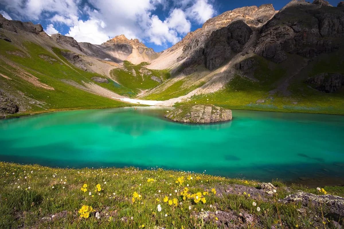 Island Lake